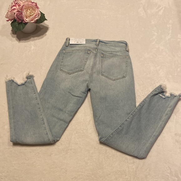 LOFT Size 2 High Waist Skinny Slim Pockets Light Blue Distressed Blue Jeans - Picture 11 of 14